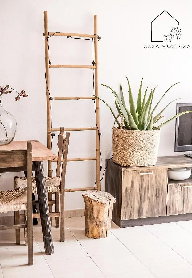 Casa Mostaza ロスクリスティアーノス スペイン